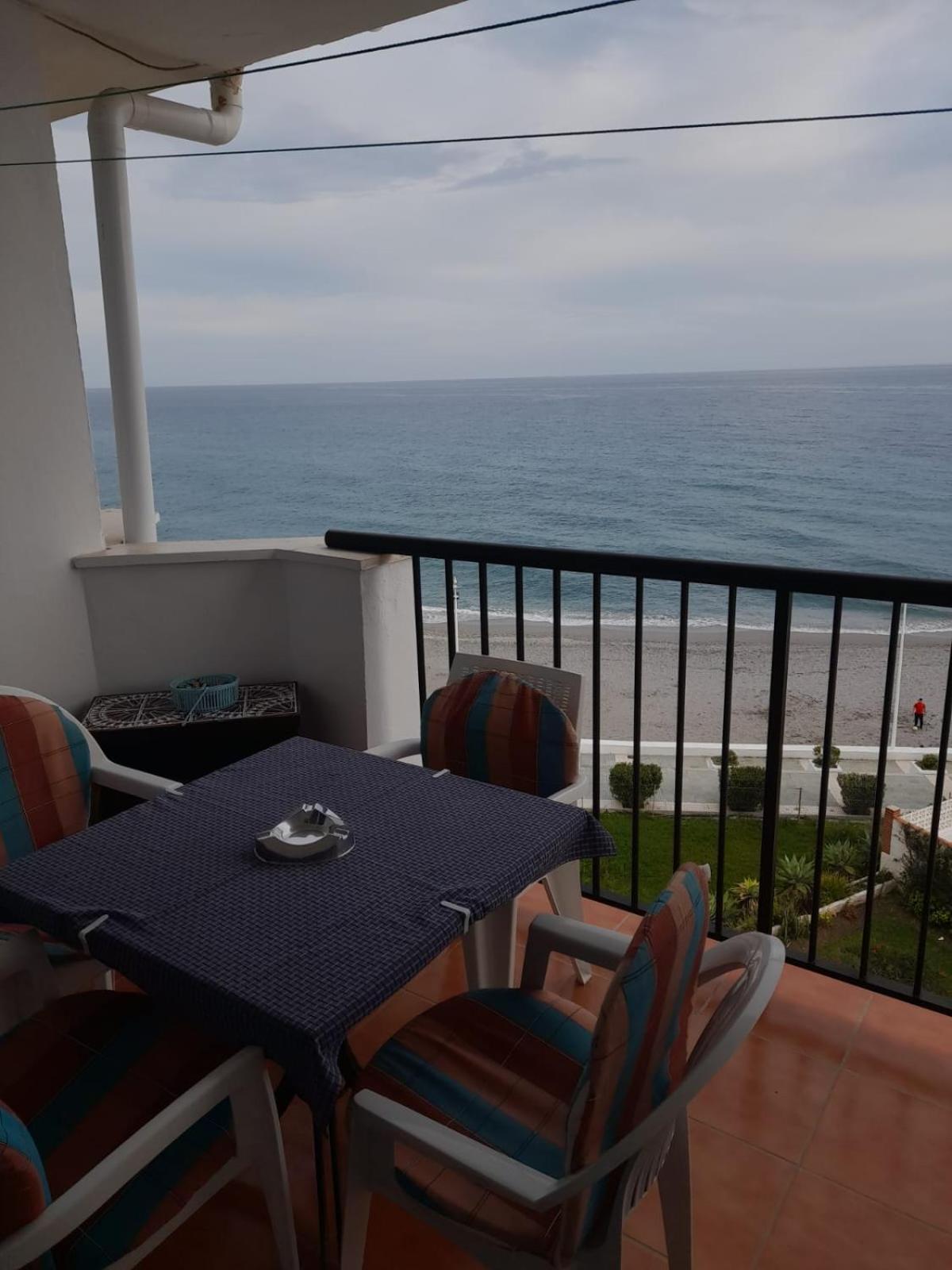 Precioso Apartamento Frontal Al Mar เนร์คา ภายนอก รูปภาพ